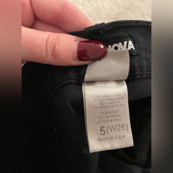 Fashion Nova Black Ripped High-Waisted Skinny Jeans Size 5 - Picture 5 of 6